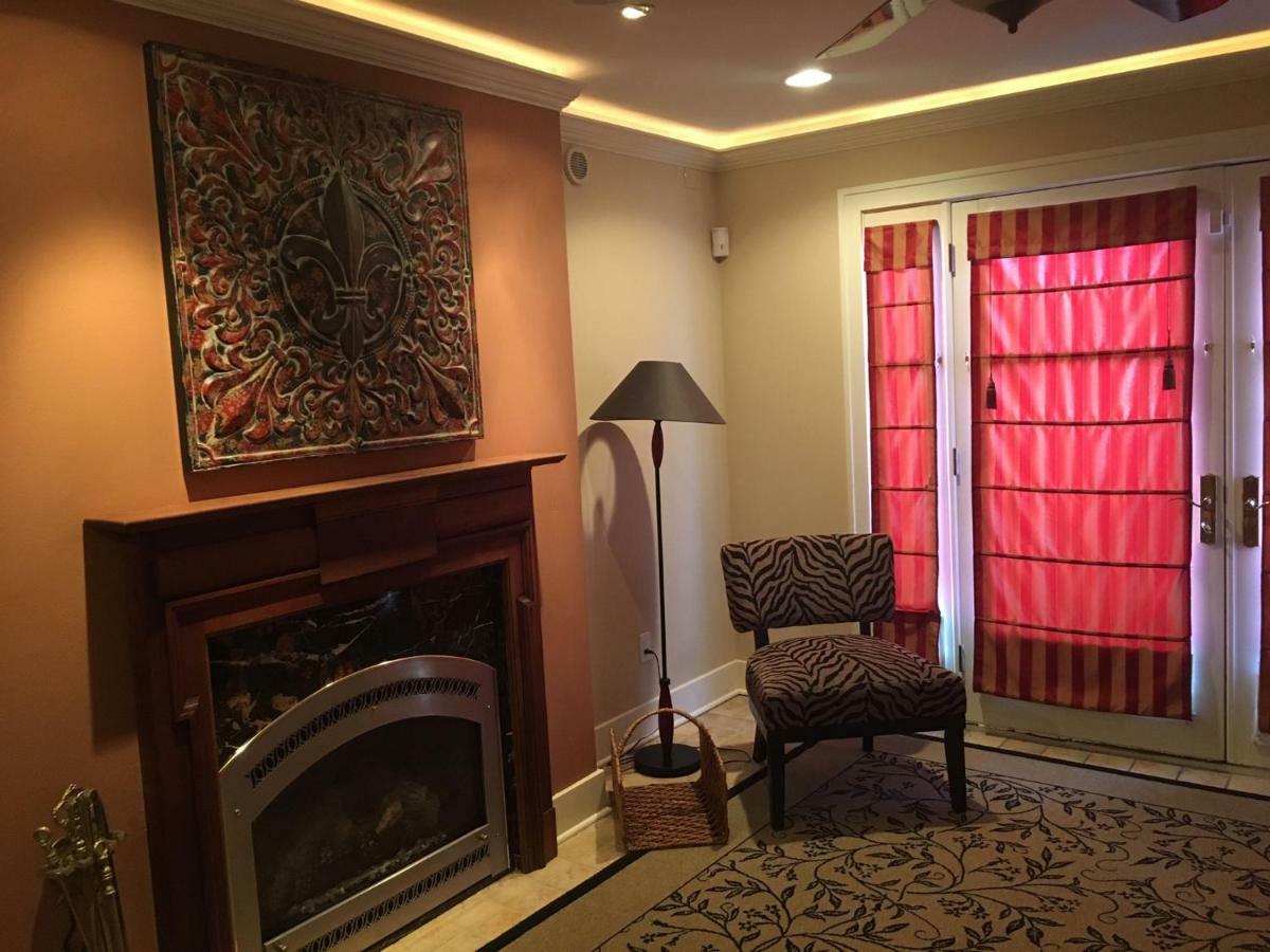 The Villa Bed & Breakfast (Adults Only) Τακόμα Δωμάτιο φωτογραφία